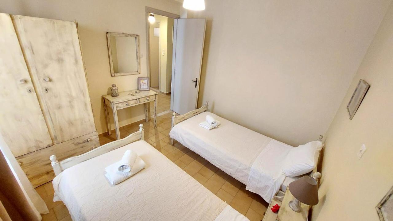 Lourantos Studios & Apartments 바티 외부 사진