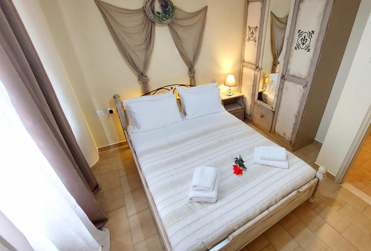 Lourantos Studios & Apartments 바티 외부 사진