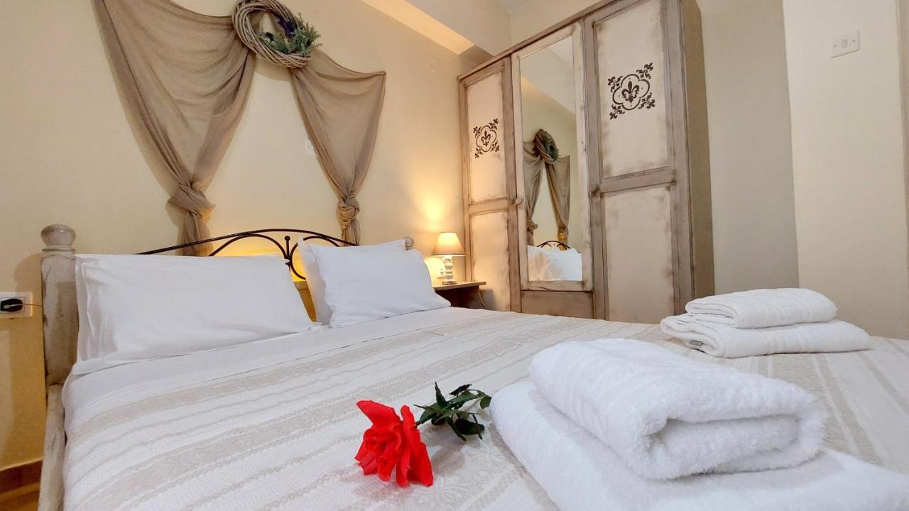 Lourantos Studios & Apartments 바티 외부 사진