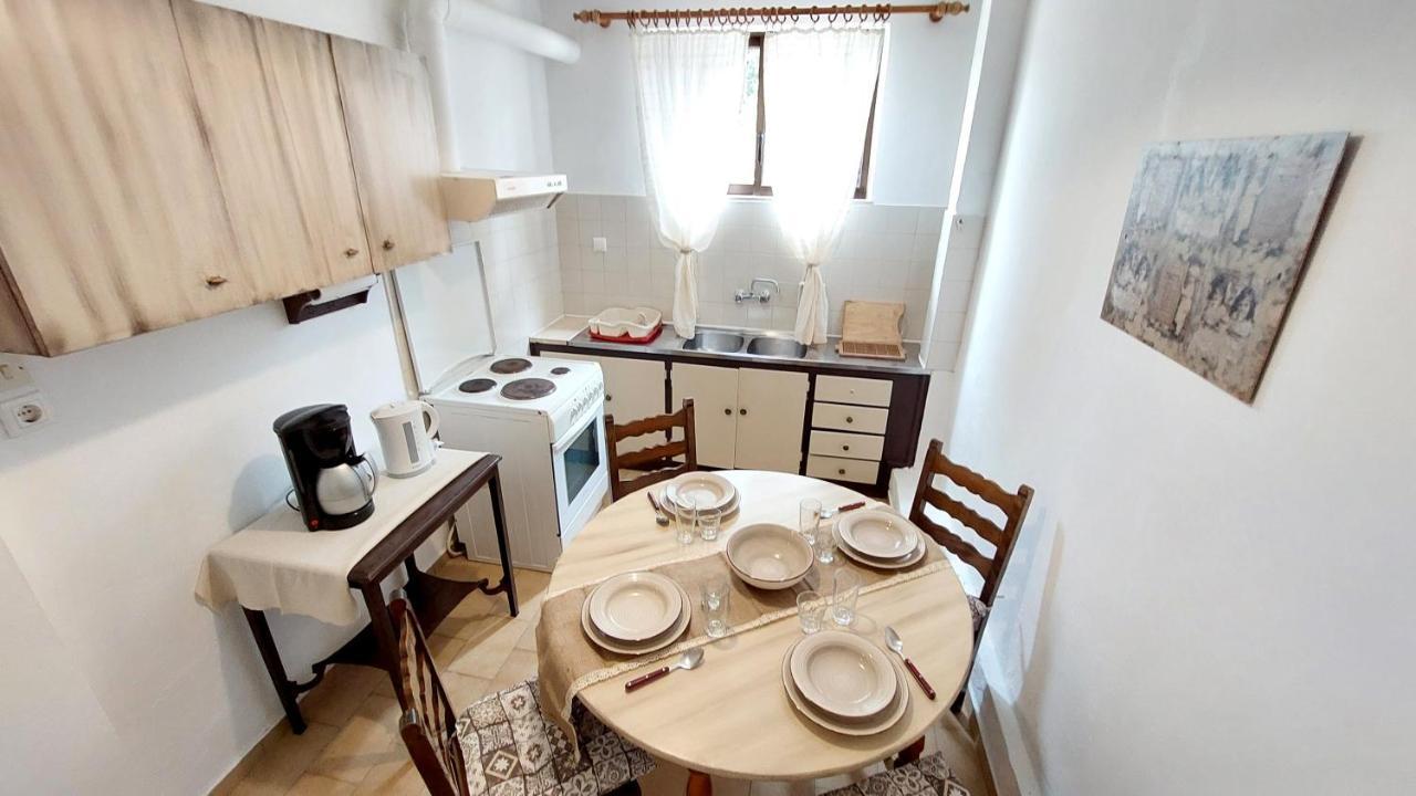Lourantos Studios & Apartments 바티 외부 사진