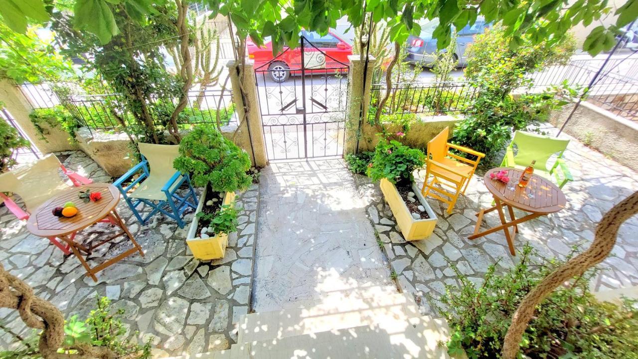 Lourantos Studios & Apartments 바티 외부 사진