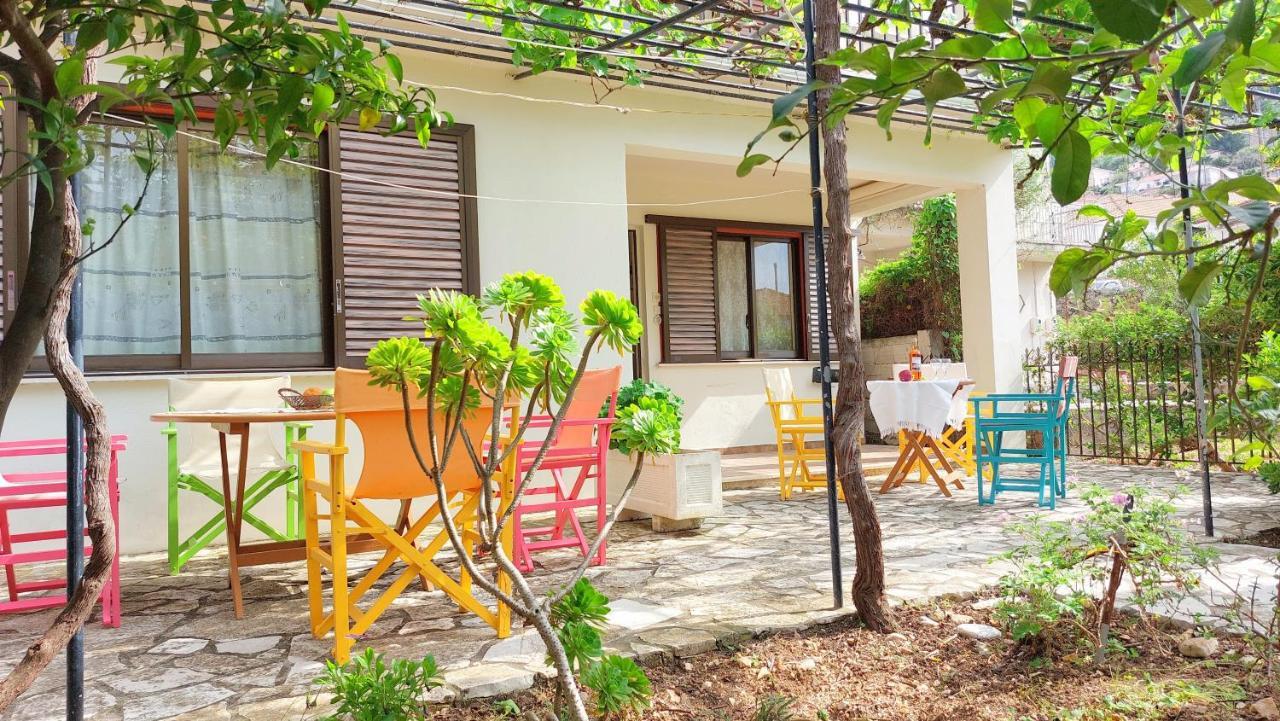 Lourantos Studios & Apartments 바티 외부 사진