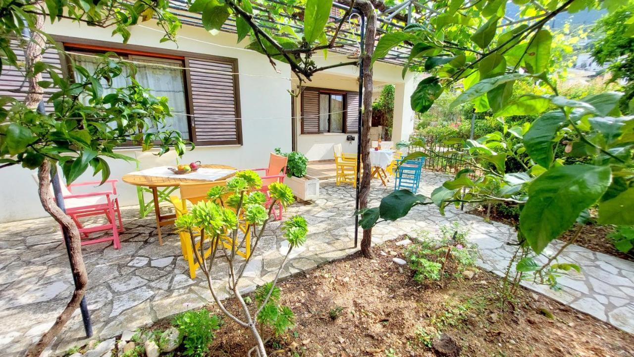 Lourantos Studios & Apartments 바티 외부 사진